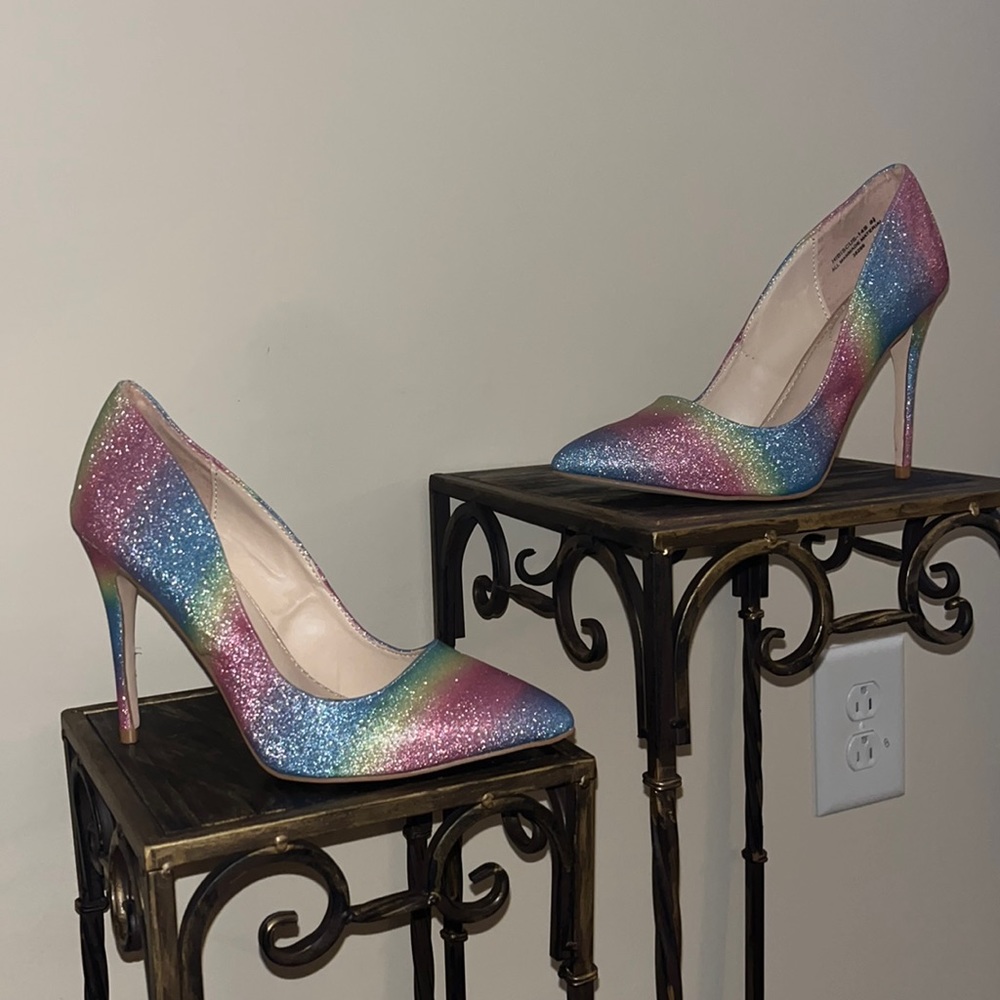 Anne Michelle Multi Color Pump Size 8.5/38.5